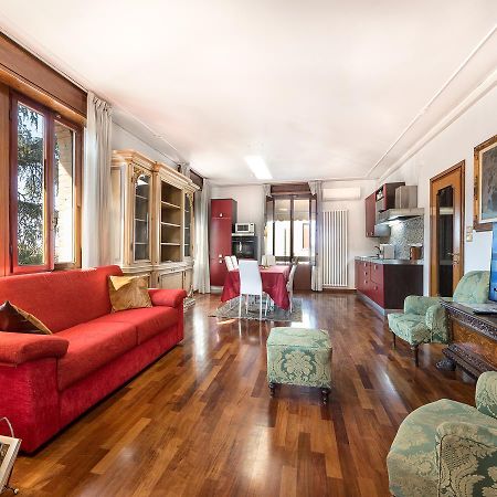 Residenza Le Dimore Centro เวโรนา ภายนอก รูปภาพ