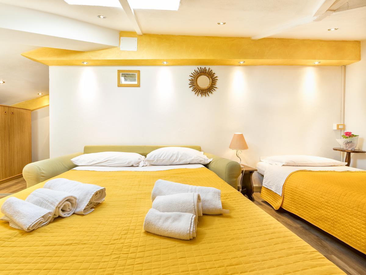 Residenza Le Dimore Centro เวโรนา ภายนอก รูปภาพ
